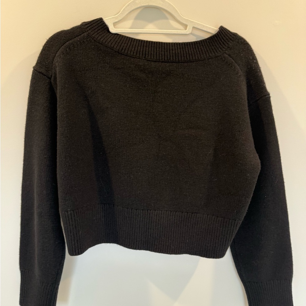Aritzia Black V-Neck Cropped Sweater - Picture 2 of 6